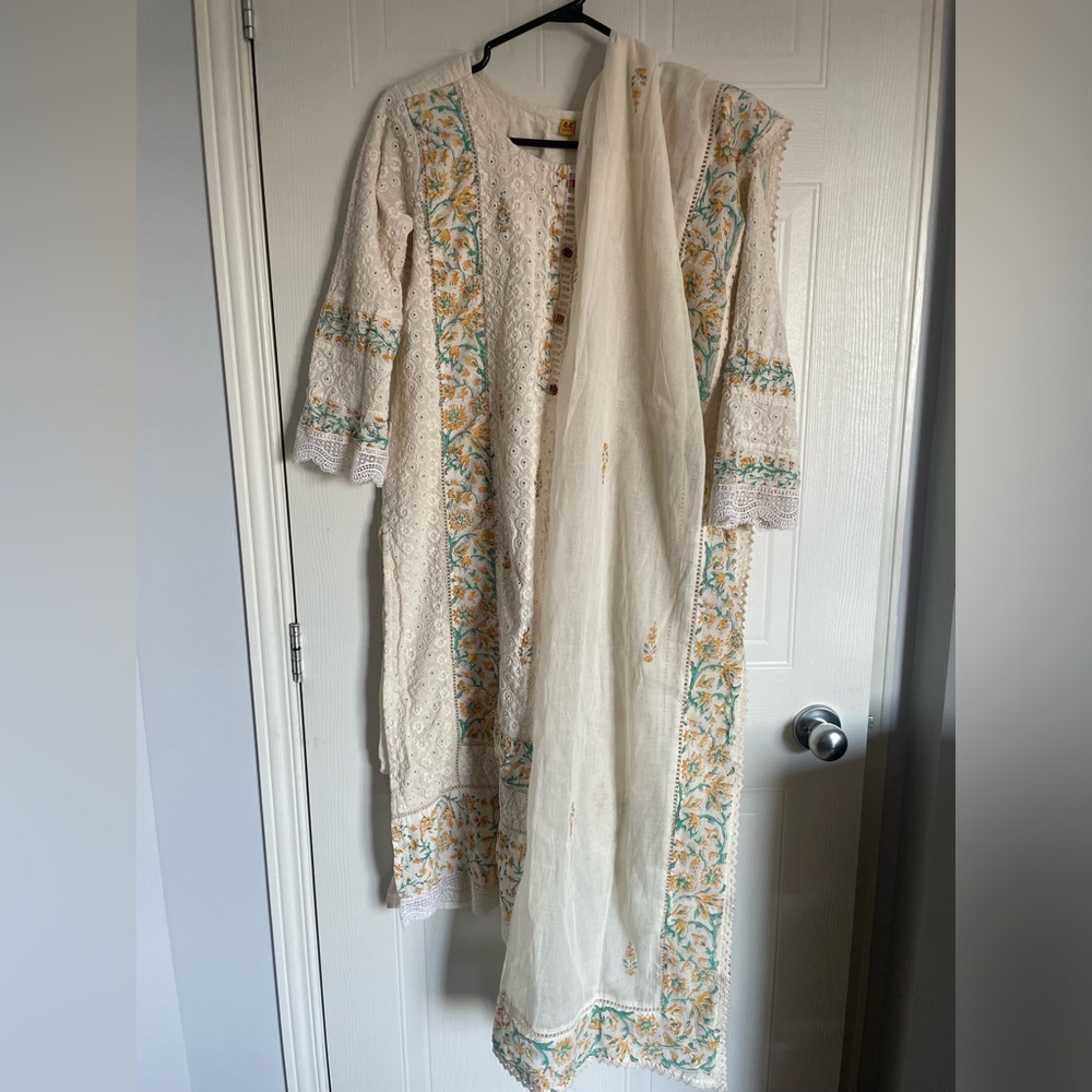 Artisan Block Print Kurti Tunic with Dupatta Boho Chikankari Eyelet Cotton Dress - Picture 2 of 16